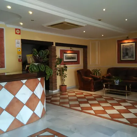 Calderon מלון 3*