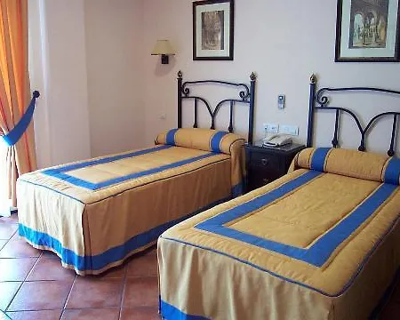 Calderon Hotel